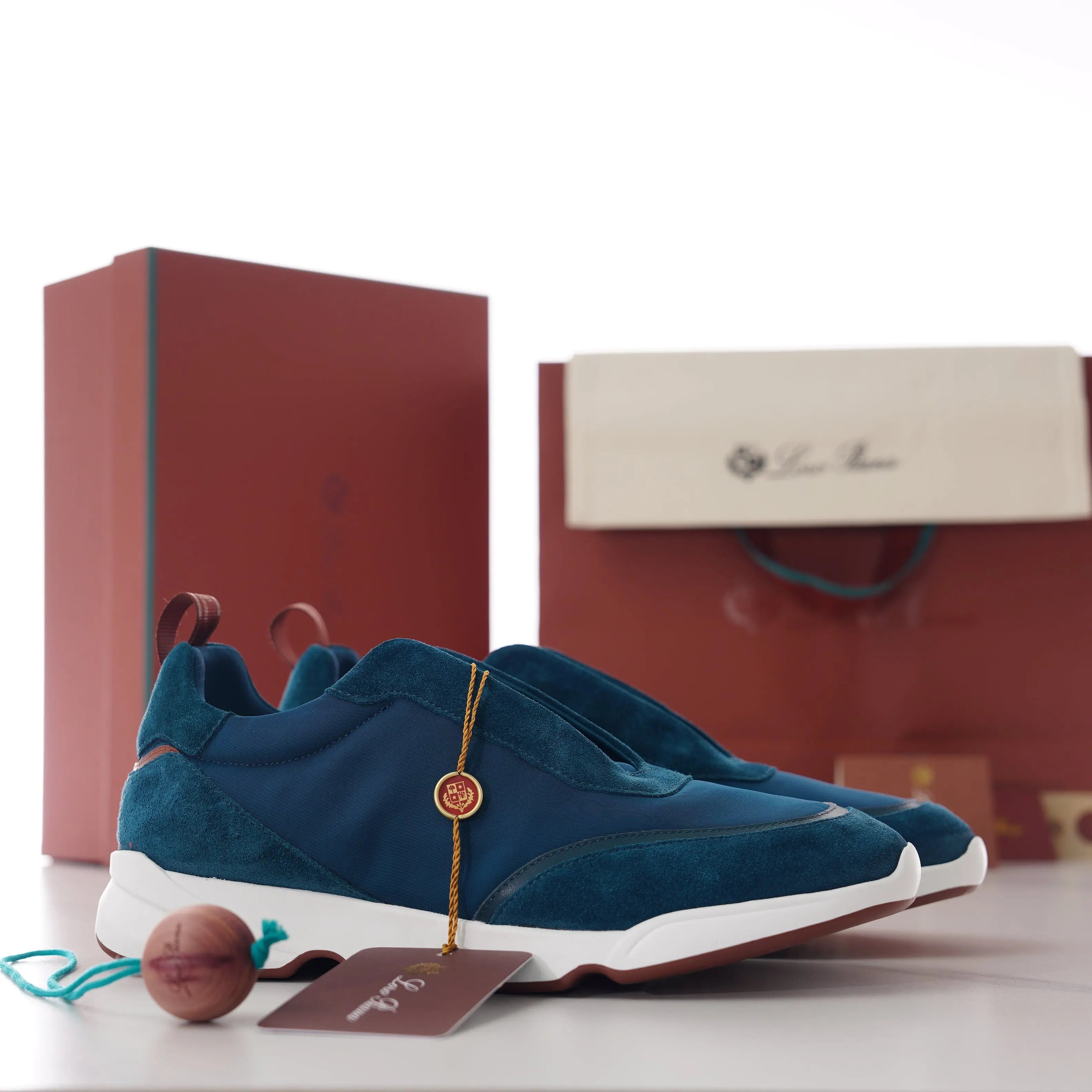 ablyshop, ablyshop.com, Week End Walk Sneakers