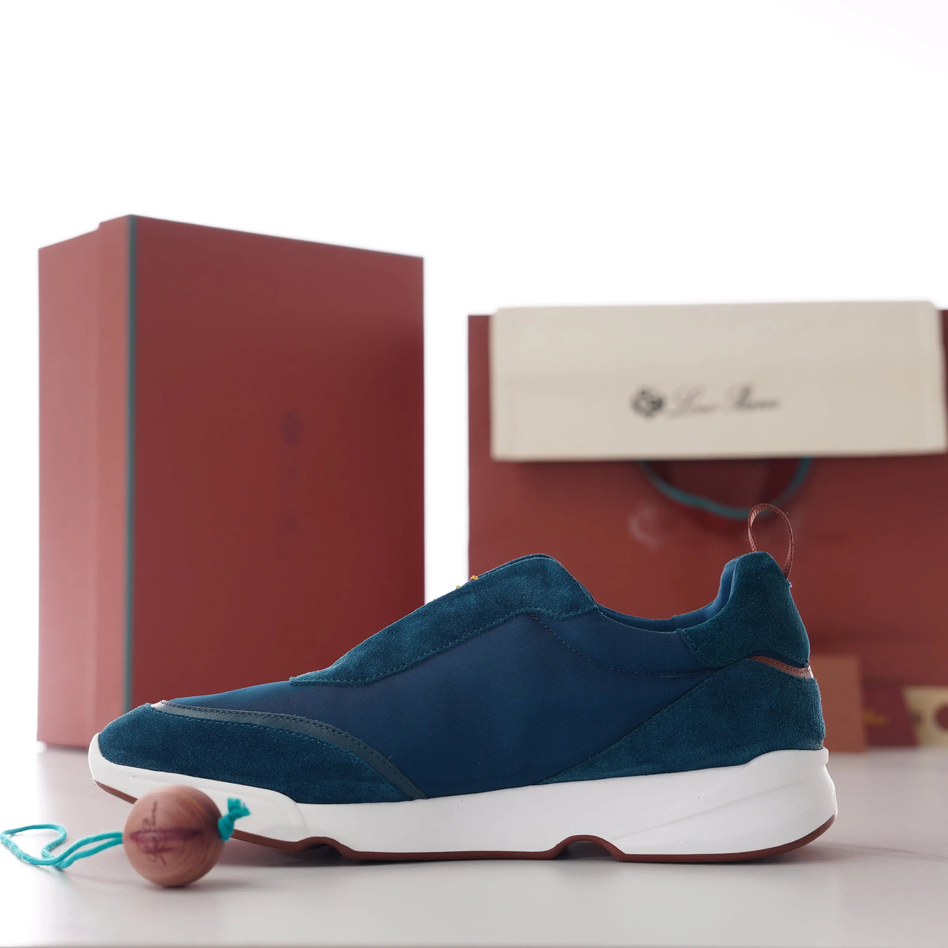 ablyshop, ablyshop.com, Week End Walk Sneakers