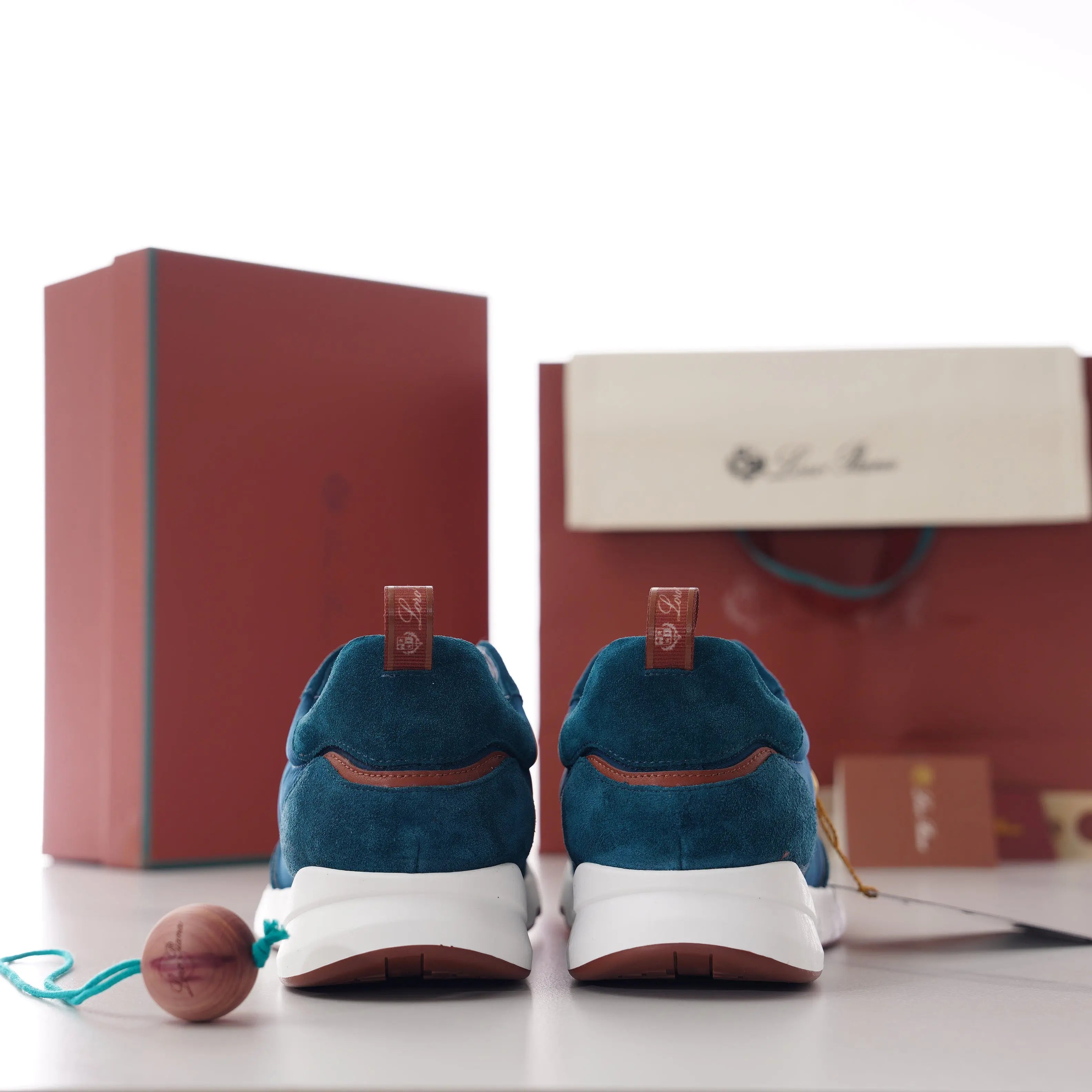 ablyshop, ablyshop.com, Week End Walk Sneakers
