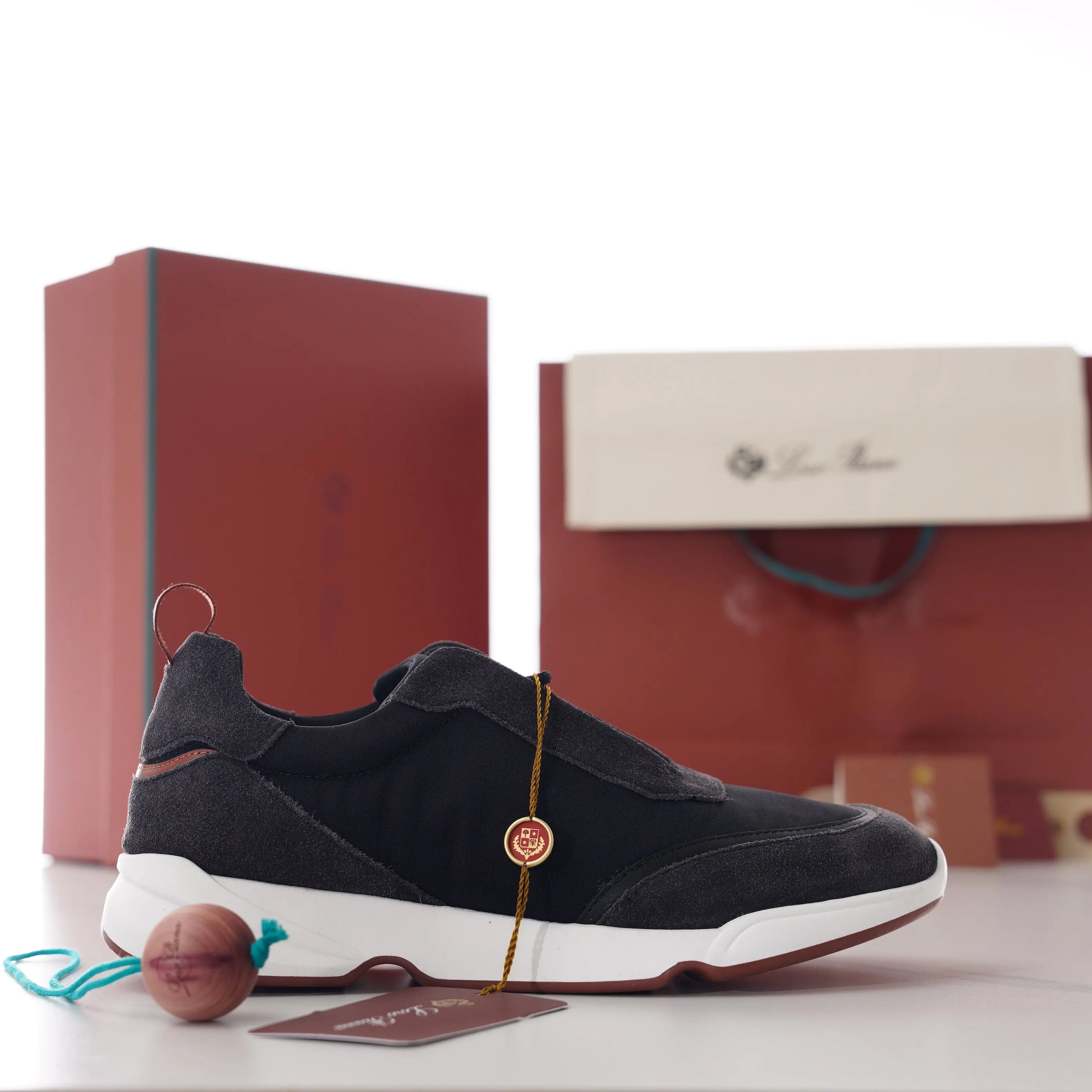 ablyshop, ablyshop.com, Week End Walk Sneakers