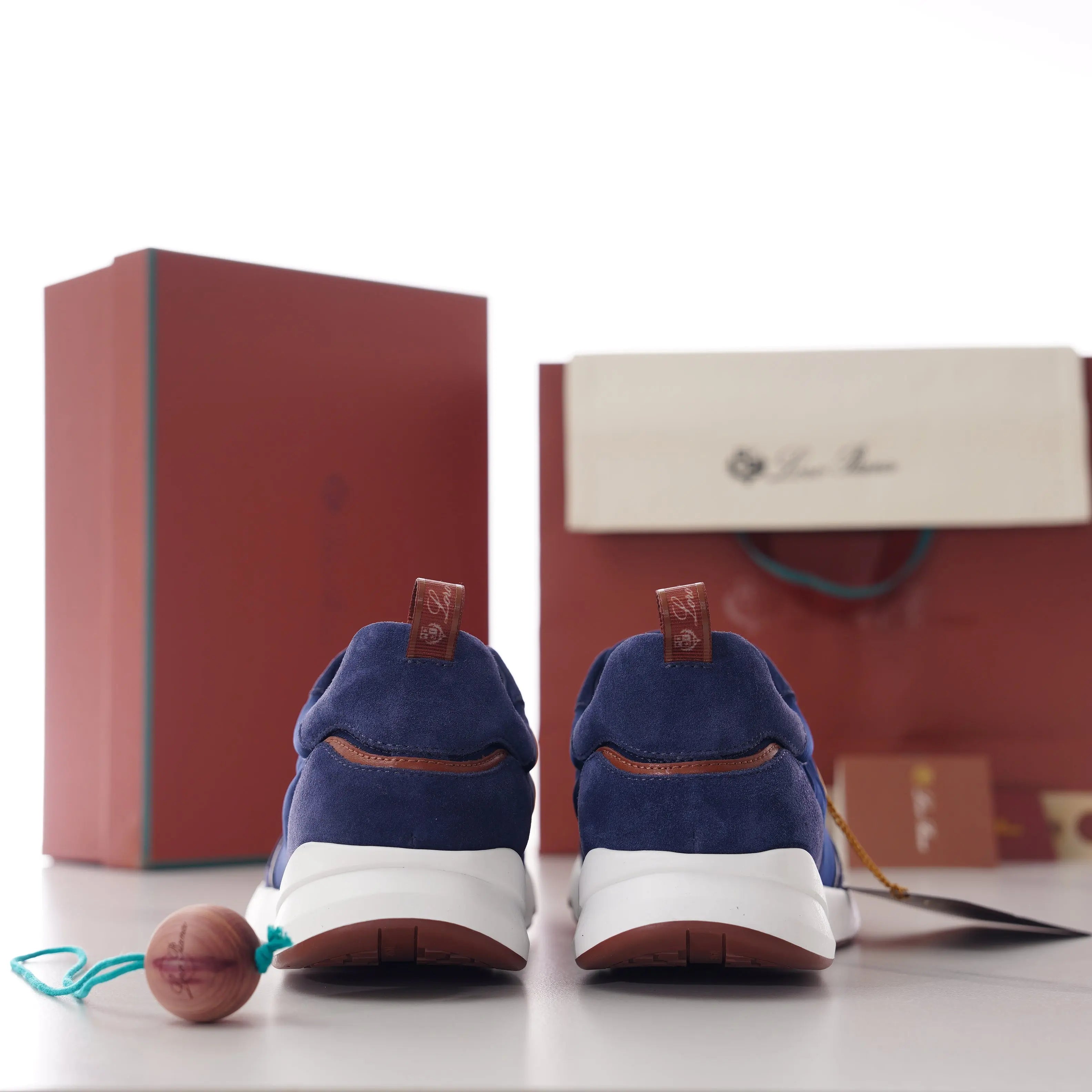 ablyshop, ablyshop.com, Week End Walk Sneakers