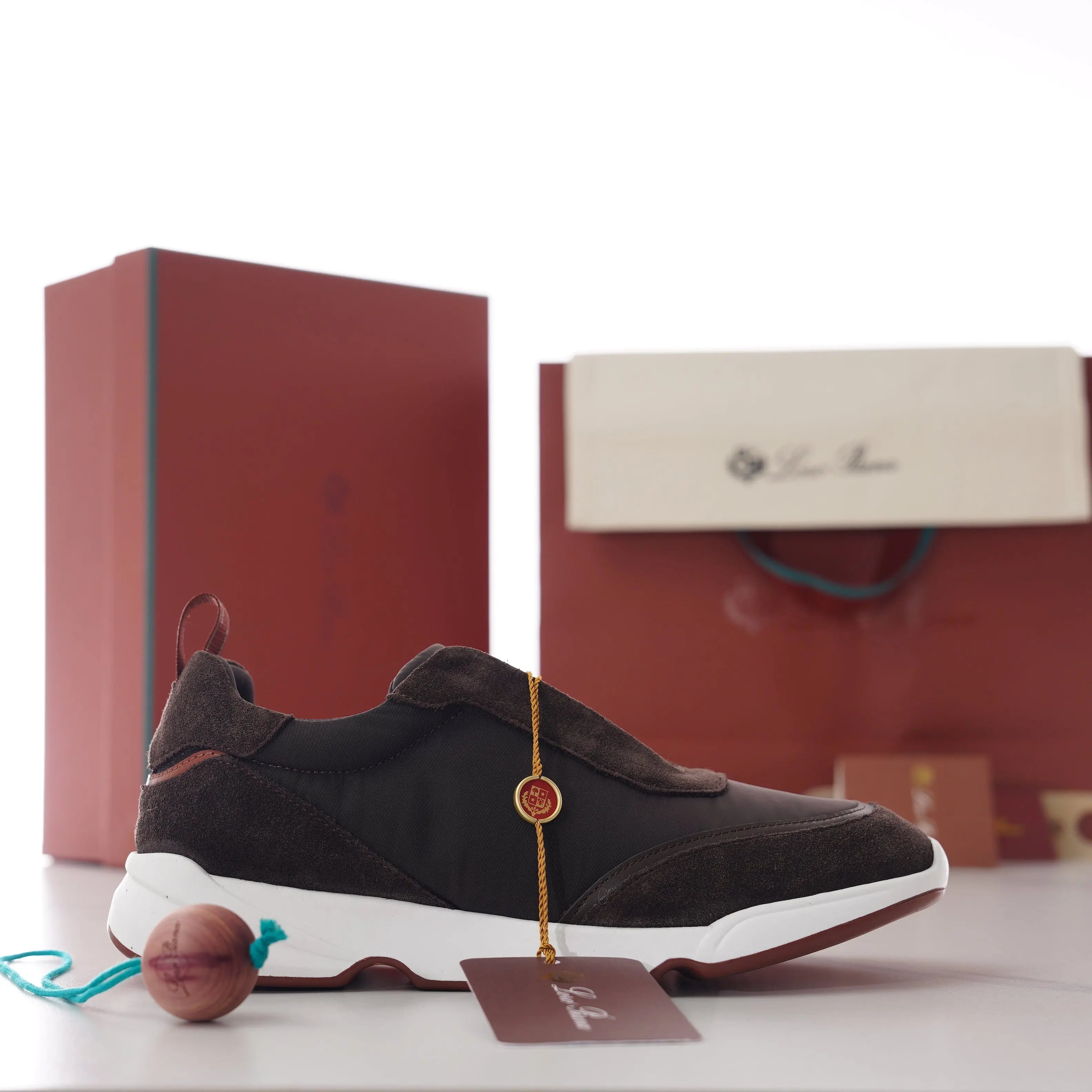 ablyshop, ablyshop.com, Week End Walk Sneakers