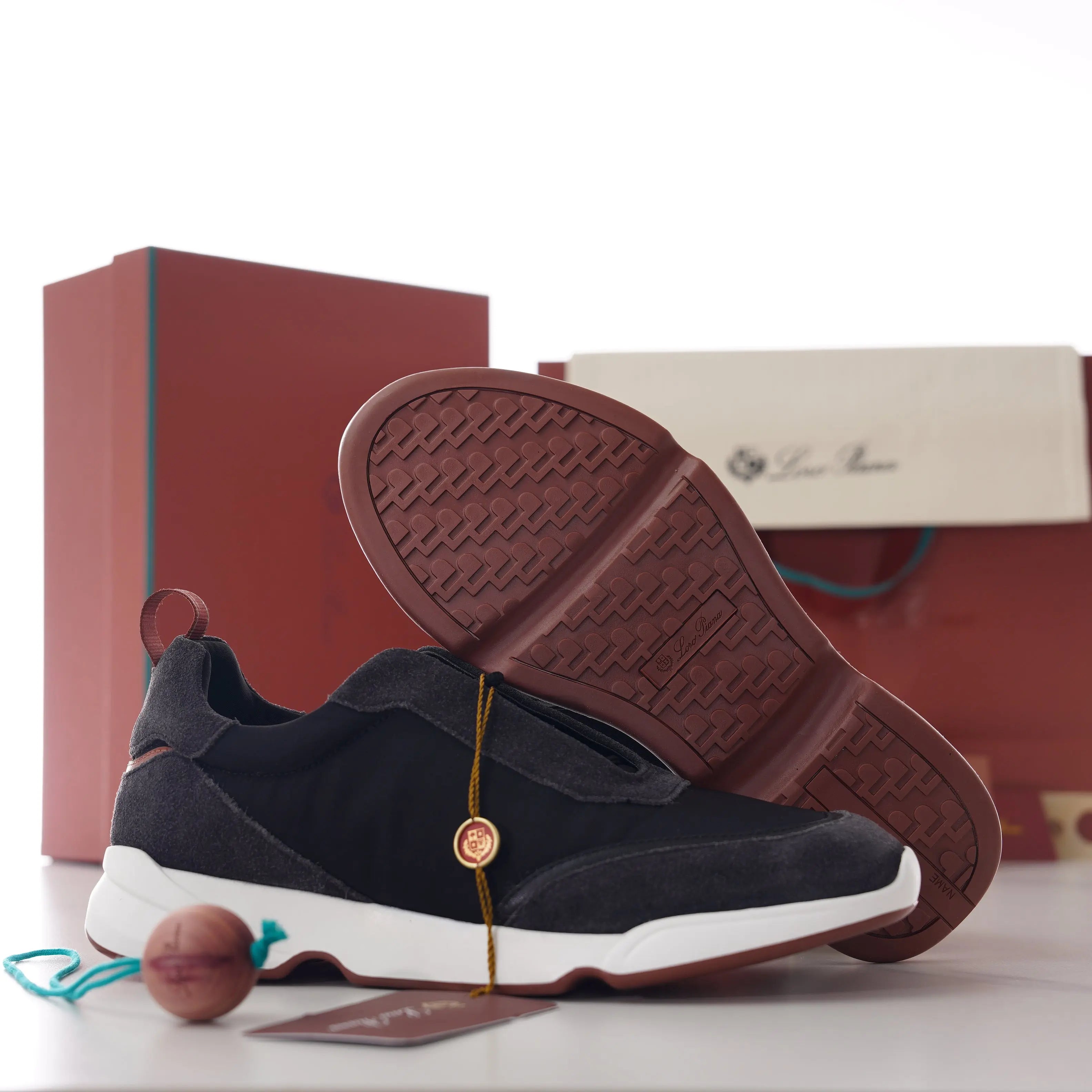 ablyshop, ablyshop.com, Week End Walk Sneakers