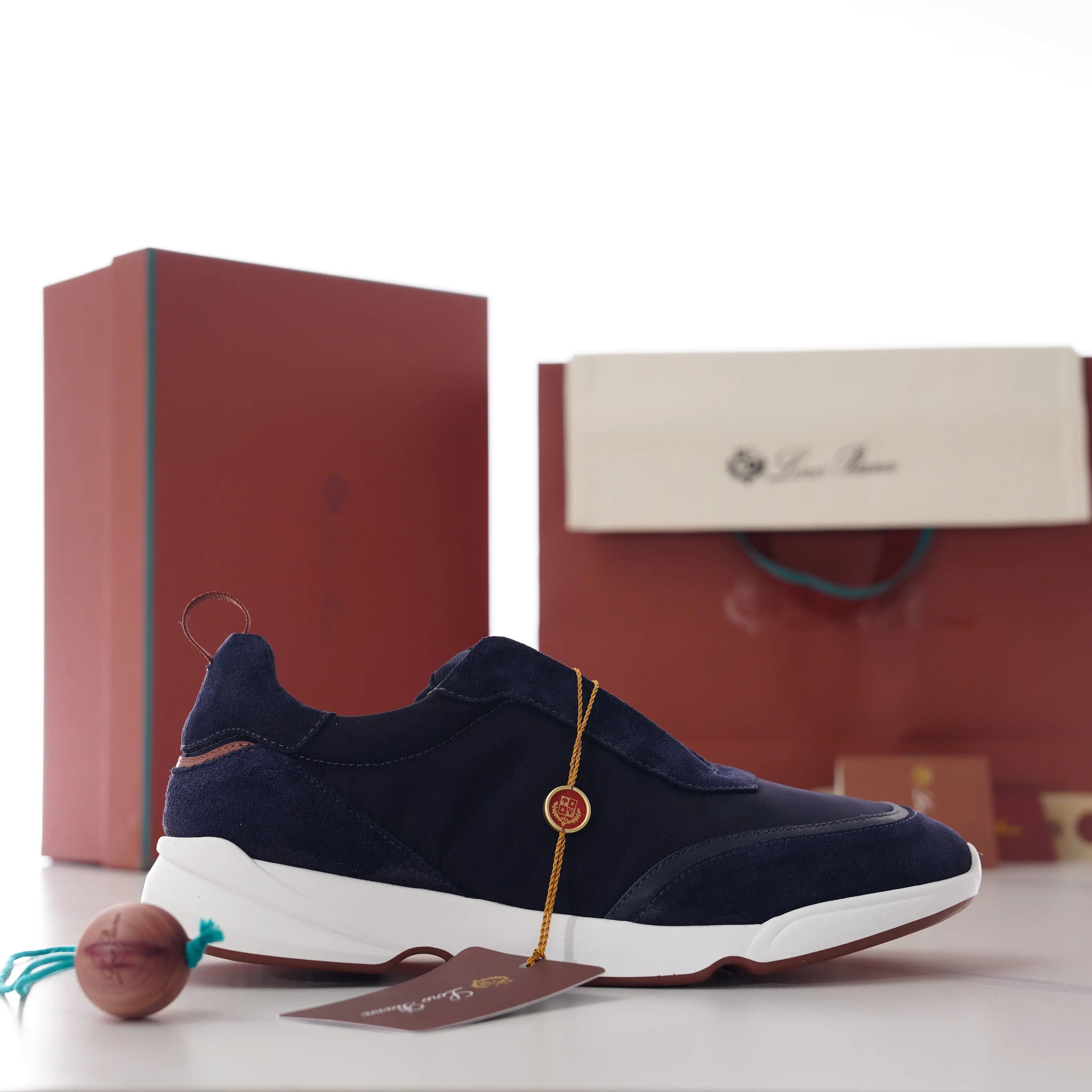 ablyshop, ablyshop.com, Week End Walk Sneakers
