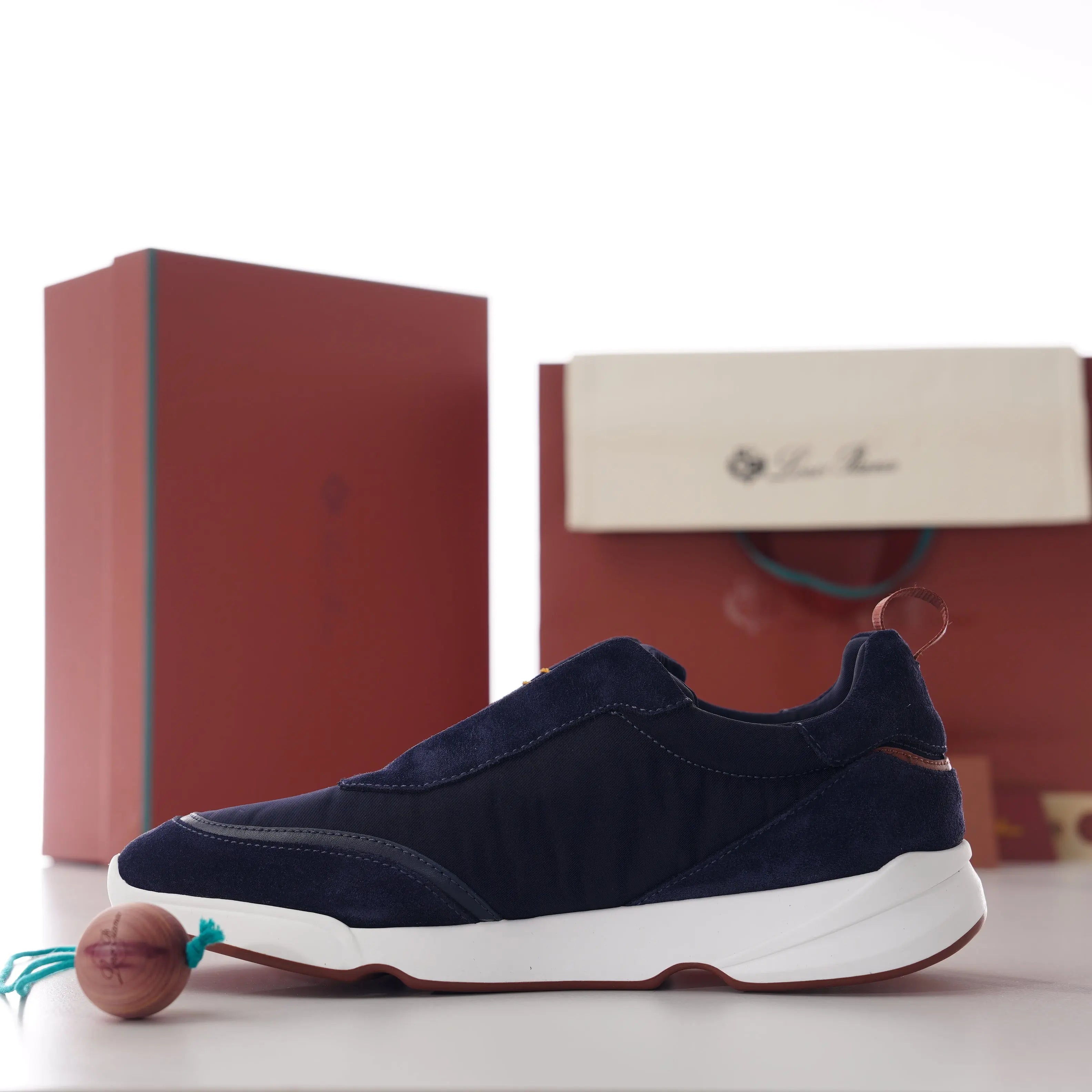 ablyshop, ablyshop.com, Week End Walk Sneakers