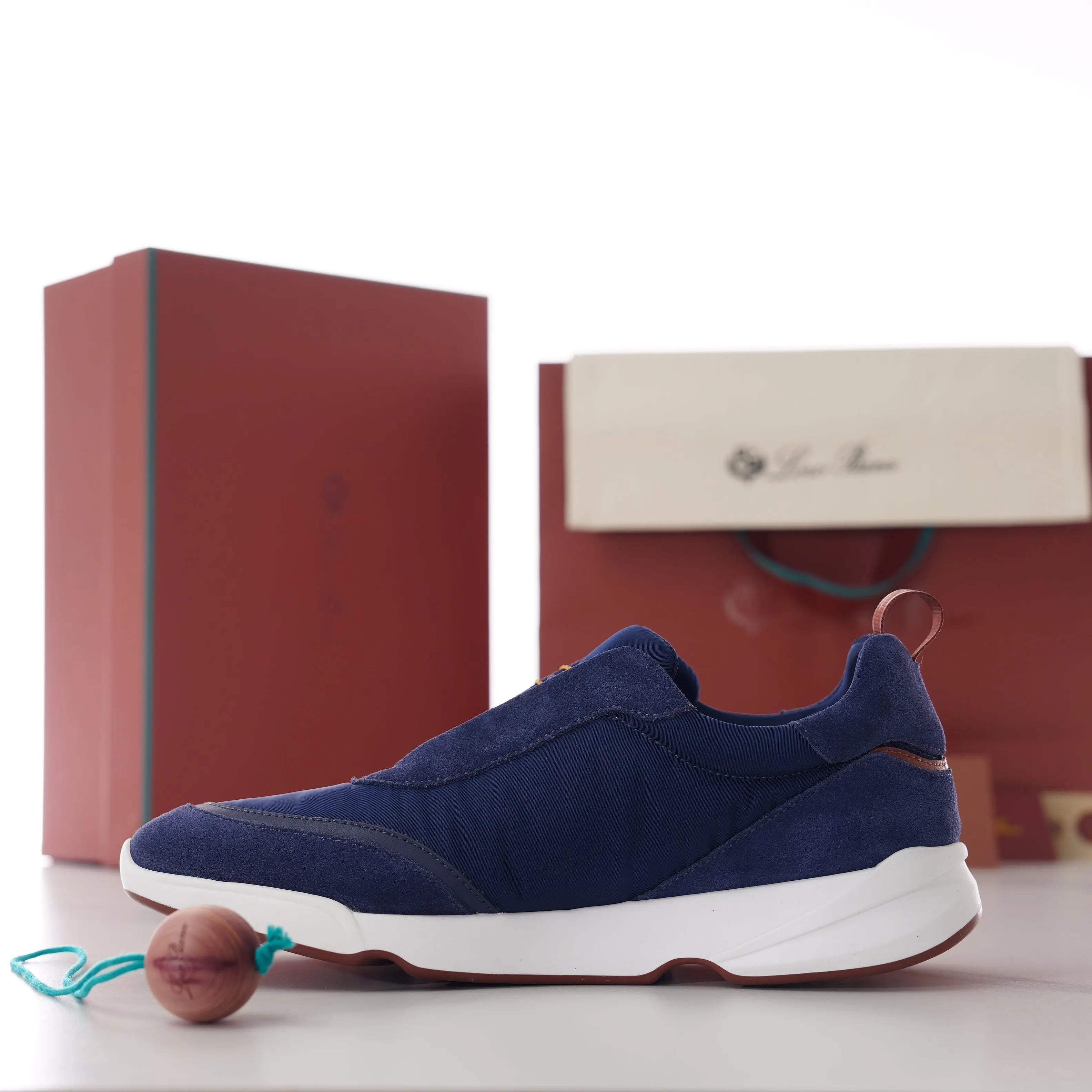 ablyshop, ablyshop.com, Week End Walk Sneakers