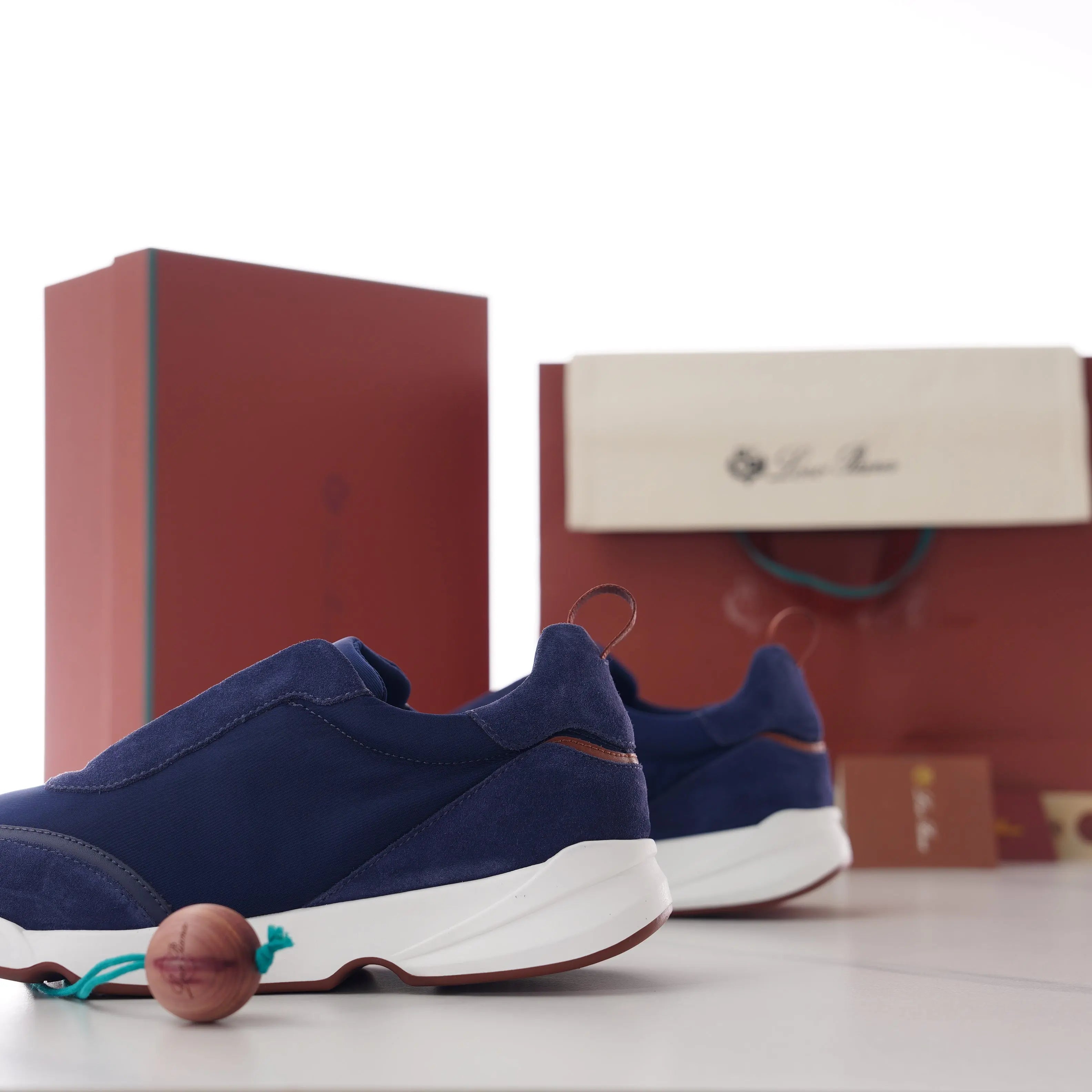 ablyshop, ablyshop.com, Week End Walk Sneakers