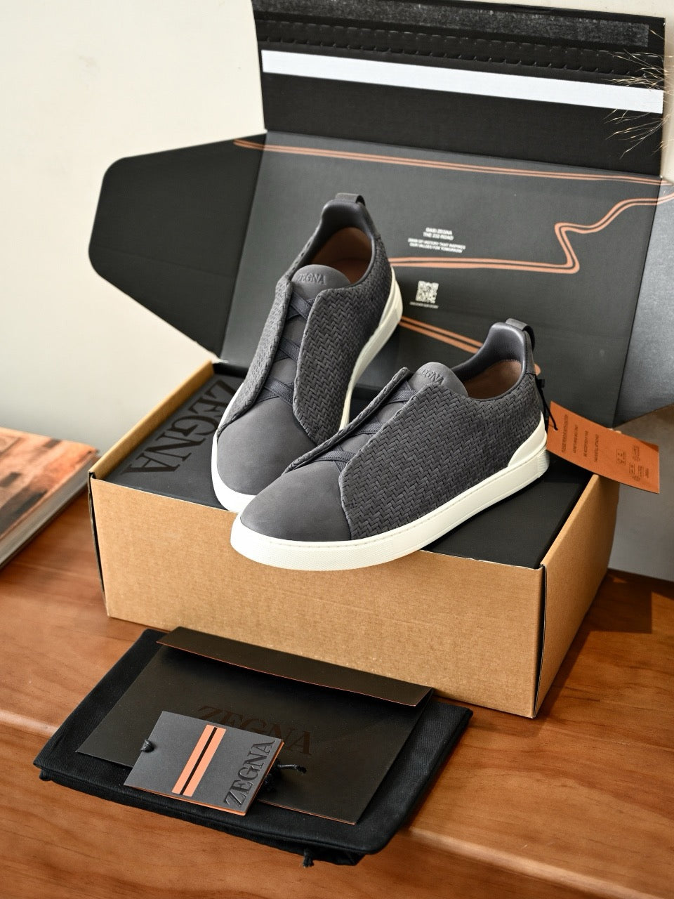 Men's Luxury Woven Leather Slip-On Sneakers – Comfortable Casual Low Top Shoes