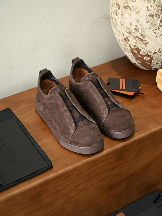 Men's Suede Slip‑On Sneakers Laceless Loafers Retro Suede Low‑Top Casual Shoes
